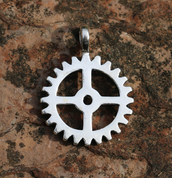 COG WHEEL, SILVER PENDANT - PENDENTIFS