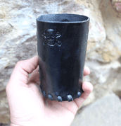 LEATHER DICE CUP BLACK SKULL - ROMAN BOARD GAMES