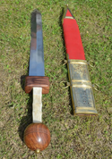 POMPEII GLADIUS SWORD WITH SCABBARD, COLLECTIBLE REPLICA - ÉPÉES ANTIQUES