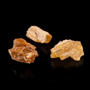 AMBRE, LE COPAL, CRU - MINÉRAUX ET ROCHES DÉCORATIFS