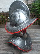 MORION HELMET WITH FLEUR DE LIS, DECORATED - OTHER HELMETS