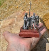 PAIR OF BURGUNDY, HISTORICAL TIN STATUE - PEWTER FIGURES