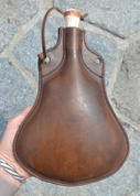 LEATHER VESSEL WITH WAXED INNER SURFACE, DECORATION ITEM 1,0 L - BOTTLES, HIP FLASKS