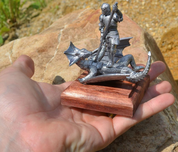 KNIGHT AND THE DRAGON, HISTORICAL TIN STATUE - MINIATURES EN ÉTAIN