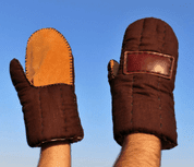 PADDED GAUNTLETS, EARLY MEDIEVAL - PADDED ARMOUR