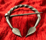 PENANNULAR BROSCHE - BLÄTTER - KOSTÜM SCHNALLEN, SCHMUCK GESCHMIEDET