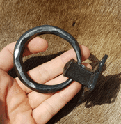 FORGED RING PULL/DOOR KNOCKER - FORGED IRON HOME ACCESSORIES