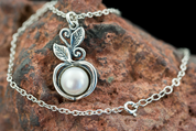 SYLVESTRA, NECKLACE, STERLING SILVER, PEARL - NECKLACES