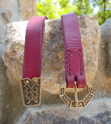 SALZBOURG, CEINTURE MÉDIÉVALE EN BRONZE, XIII. SIÈCLE, ROUGE - CEINTURES EN CUIR