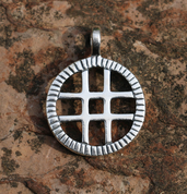 BALTIC SUN, SILVER PENDANT - PENDENTIFS