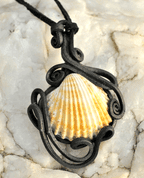 SEA PENDANT - SHELL - SCHMUCK MIT STEINEN