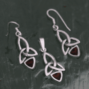 KIRA, PENDANT AND EARRINGS, SILVER 925 GARNET - JEWELLERY SETS