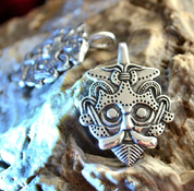 GNEZDOVO, AMULETTE DE MASQUE VIKING, ARGENT - PENDENTIFS