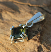 DERWA, PENDANT, FACETED MOLDAVITE, SILVER - MOLDAVITES, CZECH