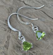 TRIANGULAR - PERIDOT, STERLING SILVER EARRINGS - OHRRINGE