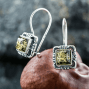 VINLAND, BOUCLES D'OREILLES EN ARGENT, AMBRE BALTIQUE - BOUCLES D'OREILLES - BIJOUX HISTORIQUE