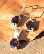 GARNET SET, STERLING SILVER - JEWELLERY SETS