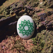 CHAKRA SYMBOLS ENGRAVED SET, WHITE KING AGATE CABOCHONE, SET OF 7 - DECORATIVE MINERALS AND ROCKS