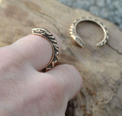 SERPENT, BAGUE AVEC UN SERPENT, BRONZE - OBJETS EN BRONZE