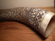 SLAVIC EMBROIDERY, ENGRAVED DRINKING HORN, 0.7 L - DRINKING HORNS