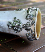 ART NOUVEAU DRINKING HORN WITH MASKARONI, TIN - TRINKHÖRNER MIT ZINN