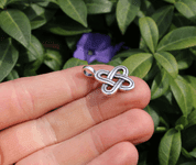 SIMPLE KNOT, SILVER PENDANT - PENDANTS