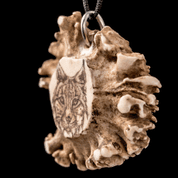 LYNX, BOIS DE CERF GRAVÉ PENDENTIF - BIJOUX ANIMALIERS