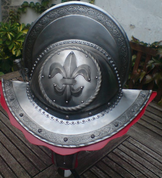 MORION HELMET WITH FLEUR DE LIS, DECORATED - CASQUES DE LUXE, FANTASY, JAPONAIS, RÉCENTS