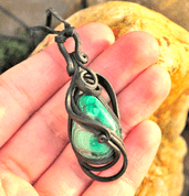 MALACHITE  PENDANT - FANTASY JEWELS