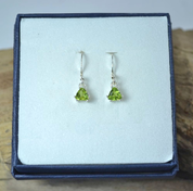 STERLING SILVER PERIDOT EARRINGS - BOUCLES D'OREILLES - BIJOUX HISTORIQUE