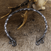 TWISTING TORC - PRODUITS FORGÉS