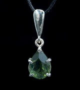 SINOPE, ANHÄNGER, GESCHNITTEN MOLDAVIT SCHMUCK, SILBER - MOLDAVITE