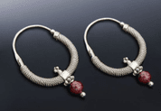 GARNET EARRINGS WITH GRANULATION - EARRINGS