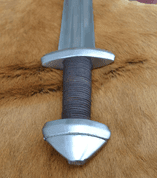 VIKING SWORD WITH SCABBARD, COLLECTIBLE REPLICA - ÉPÉES VIKING