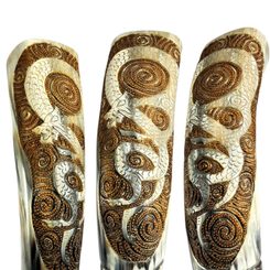 Drakkar, corne viking décorée