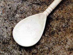 Lederbecher für Würfel mit Deckel