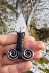 Gaine de poignard en cuir