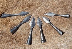 5 DARTS FOR THE MINICROSSBOW