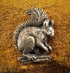 EICHHÖRNCHEN, Anhänger, Bronze