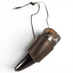 Small drinking horn with holder