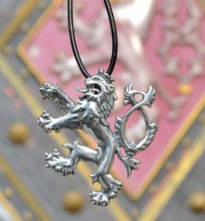 Lion à double queue, symbole de la Bohême, pendentif en argent