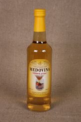 MEAD with cherry aroma