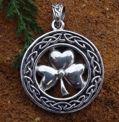 IRISH TREFOIL, silver knotted pendant
