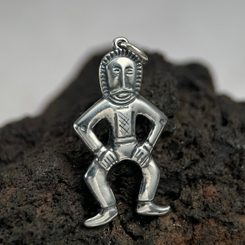 PERUN, slawischer Gott, geschnitzte Statue