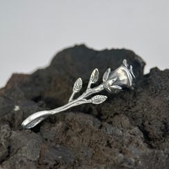 PRAGUE FORGED ROSE - puget of three roses