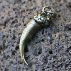 WOLF CLAW, pendant, zinc antique brass
