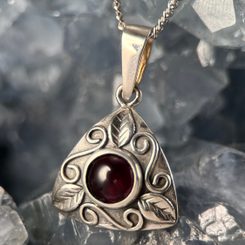 PRAGUE FORGED ROSE