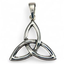 Le triangulaire, pendentif cetique, argent