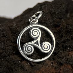 KLEINER TRISKEL, Anhänger, Silber 925