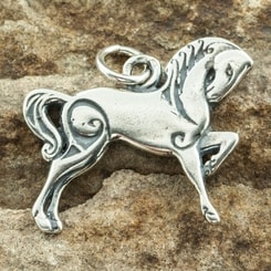 Cheval Celtique, pendentif en argent